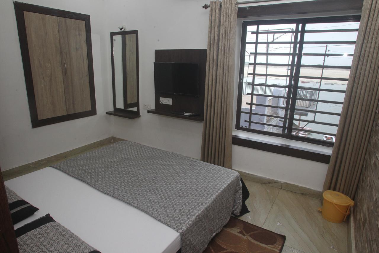 ורנאסי Alakhnanda Guest House מראה חיצוני תמונה