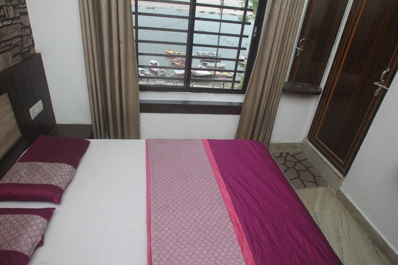 ורנאסי Alakhnanda Guest House מראה חיצוני תמונה