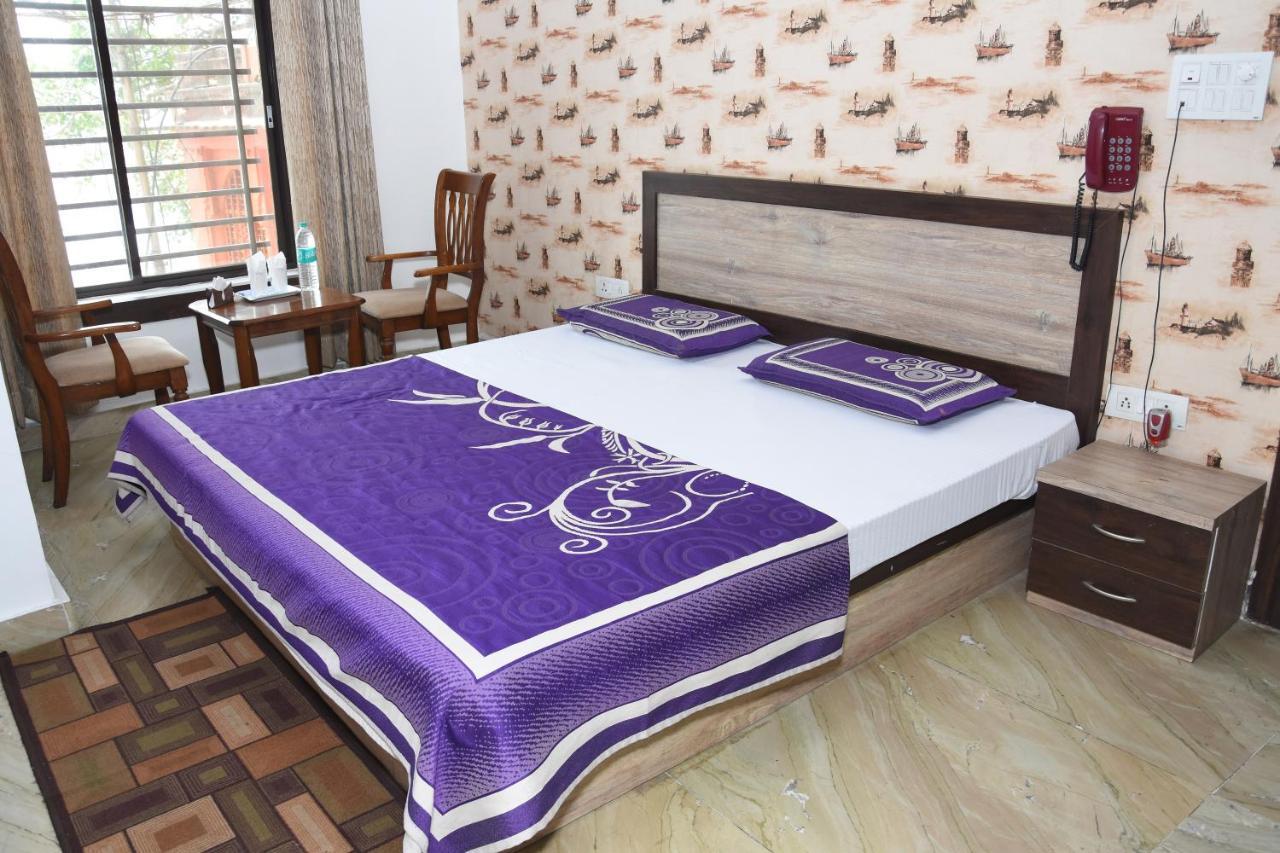 ורנאסי Alakhnanda Guest House מראה חיצוני תמונה