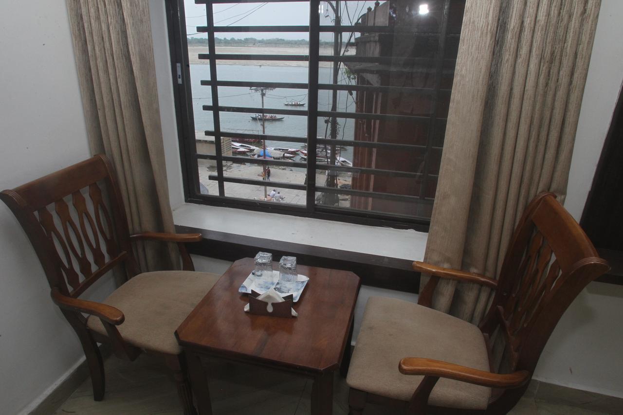 ורנאסי Alakhnanda Guest House מראה חיצוני תמונה