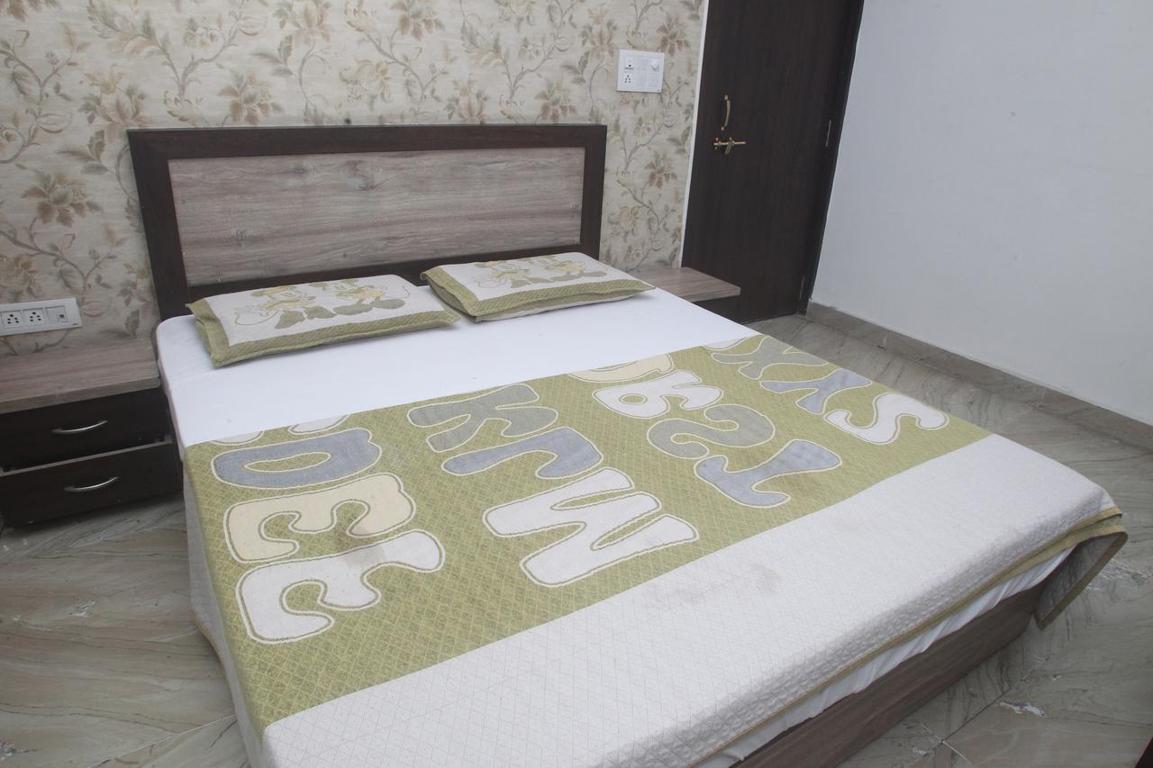 ורנאסי Alakhnanda Guest House מראה חיצוני תמונה