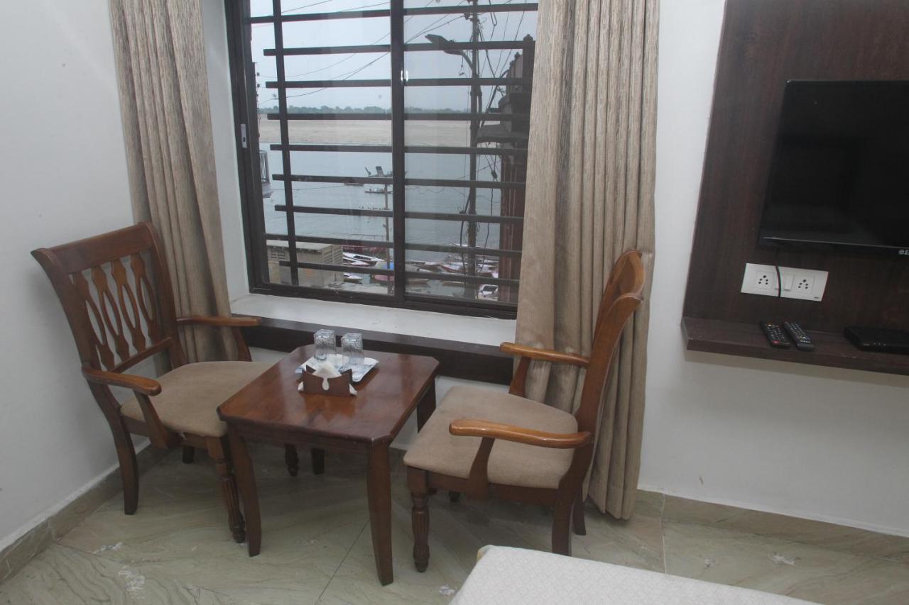 ורנאסי Alakhnanda Guest House מראה חיצוני תמונה