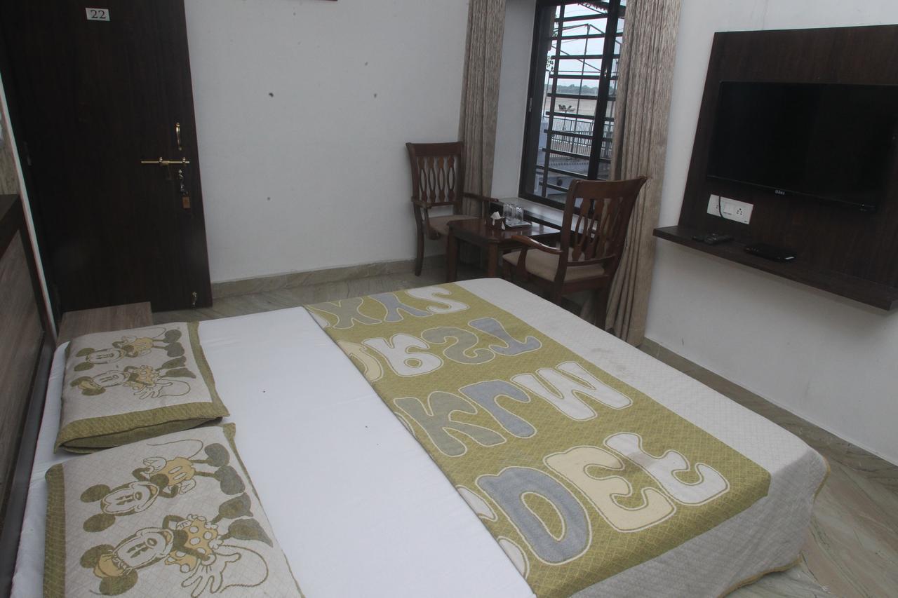 ורנאסי Alakhnanda Guest House מראה חיצוני תמונה